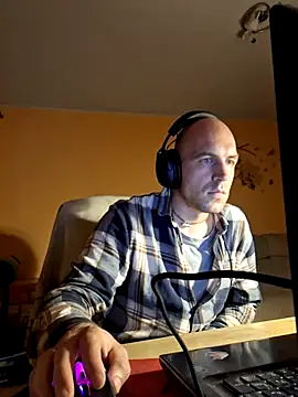 Snapshot of Kulokas chatting on 09-15-25, 07:58 Kulokas online show from 09-15-25, 07:58