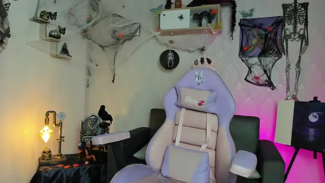 Snapshot of Alaia_Love77 chatting on 10-28-25, 10:12 Alaia Love77 online show from 10-28-25, 10:12