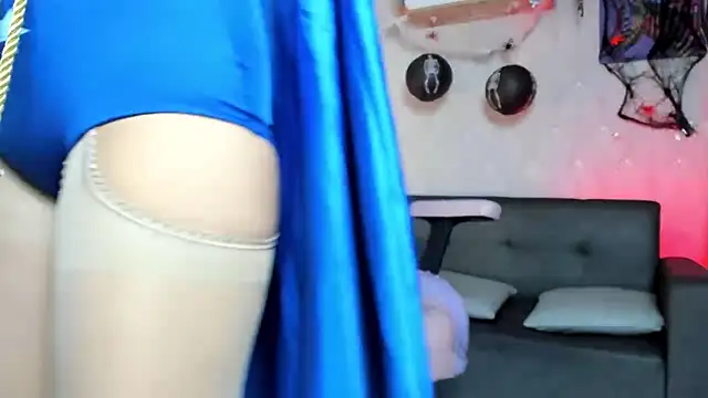 Snapshot of Alaia_Love77 chatting on 10-30-25, 09:15 Alaia Love77 online show from 10-30-25, 09:15