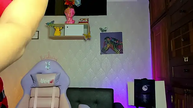 Snapshot of Alaia_Love77 chatting on 11-14-25, 01:10 Alaia Love77 online show from 11-14-25, 01:10