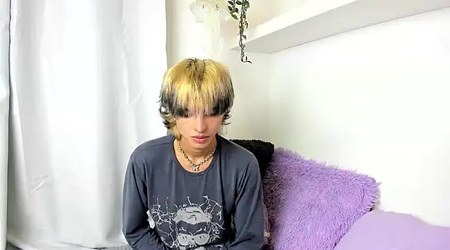 santy-kitty online show from 12-04-24, 06:44