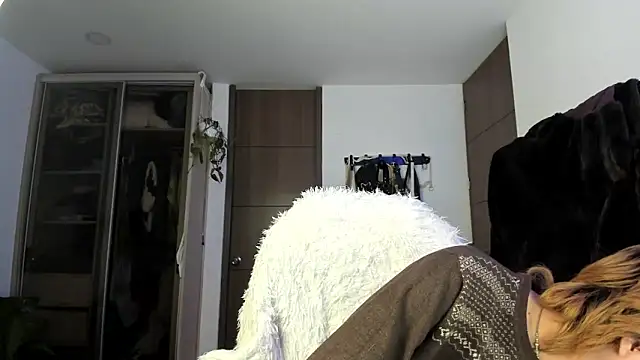 santy-kitty online show from 03-15-25, 06:03