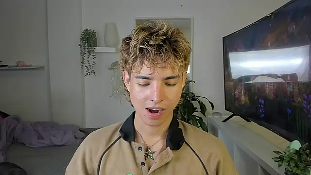 santy-kitty online show from 11-09-25, 01:48