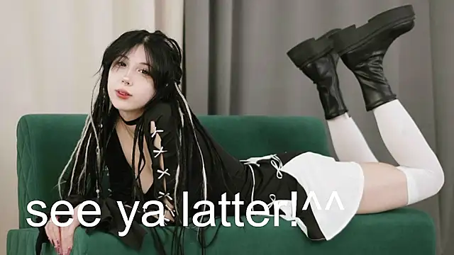 Snapshot of MoriHorri chatting on 12-14-24, 04:56 MoriHorri online show from 12-14-24, 04:56