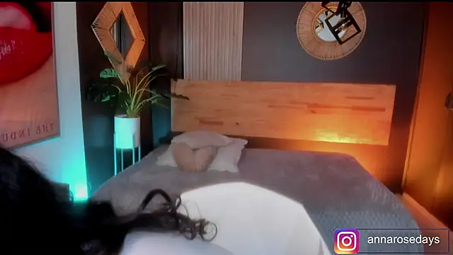 Annaa rosee online show from 03-19-26, 04:05