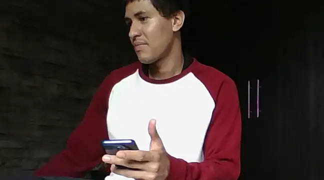 Snapshot of Sexylatin64 chatting on 02-13-25, 03:14 Sexylatin64 online show from 02-13-25, 03:14