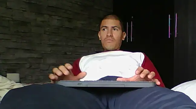 Snapshot of Sexylatin64 chatting on 03-06-25, 03:35 Sexylatin64 online show from 03-06-25, 03:35