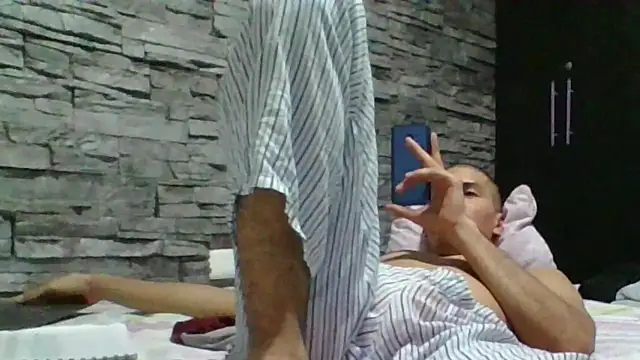 Snapshot of Sexylatin64 chatting on 05-31-26, 04:09 Sexylatin64 online show from 05-31-26, 04:09