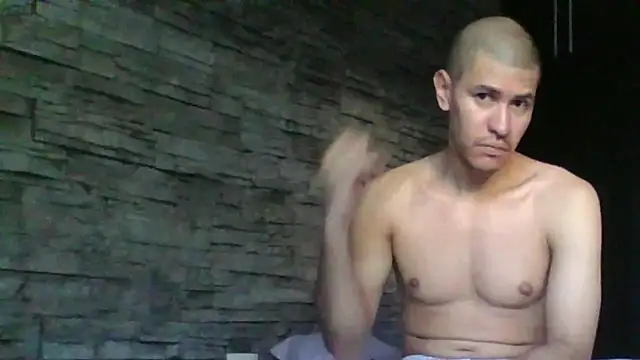 Snapshot of Sexylatin64 chatting on 06-01-26, 11:23 Sexylatin64 online show from 06-01-26, 11:23