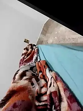 Snapshot of lm279 chatting on 12-08-24, 12:40 lm279 online show from 12-08-24, 12:40