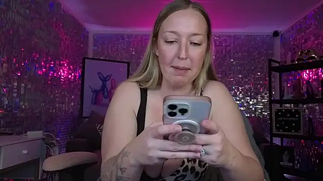 lucyallen4201 online show from 01-12-26, 03:50