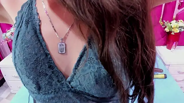 Mariana Benett online show from 01-23-25, 12:35