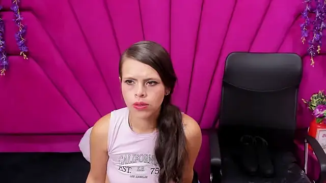 Mariana Benett online show from 01-29-25, 08:04