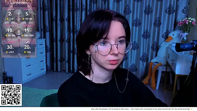 Snapshot of Nora_Failure chatting on 02-19-26, 02:02 Nora Failure online show from 02-19-26, 02:02