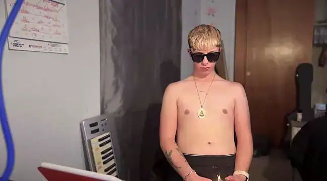 Snapshot of twentywithafelonyy chatting on 01-11-25, 09:26 twentywithafelonyy online show from 01-11-25, 09:26