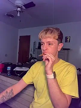 Snapshot of twentywithafelonyy chatting on 02-26-25, 06:32 twentywithafelonyy online show from 02-26-25, 06:32