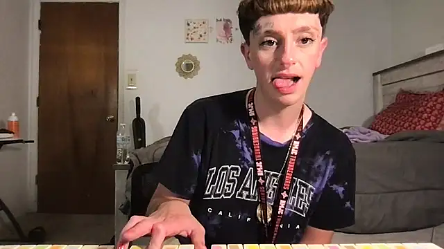 Snapshot of twentywithafelonyy chatting on 09-25-25, 07:23 twentywithafelonyy online show from 09-25-25, 07:23