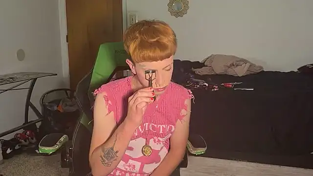 twentywithafelonyy online show from 11-21-25, 08:46