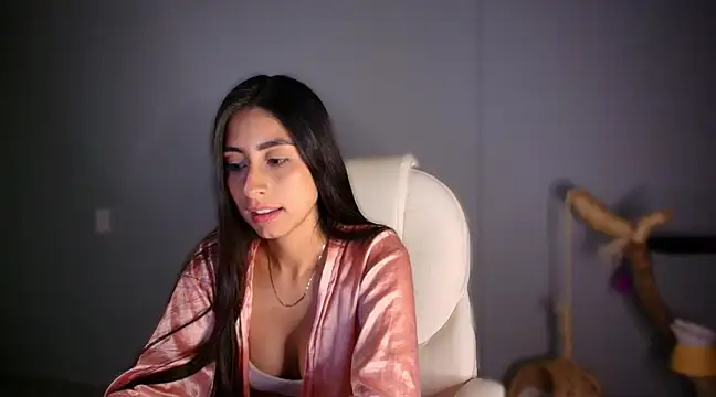 auroracaruso11 online show from 02-10-25, 12:19