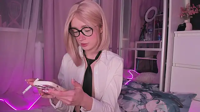 Snapshot of -bae chatting on 11-24-25, 04:07 -bae online show from 11-24-25, 04:07