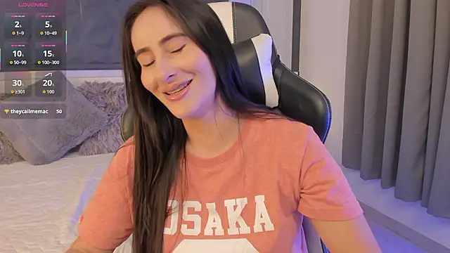 SaraGomez1 online show from 02-05-26, 03:05