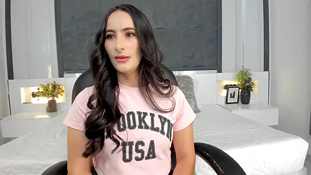 SaraGomez1 online show from 04-23-26, 01:02