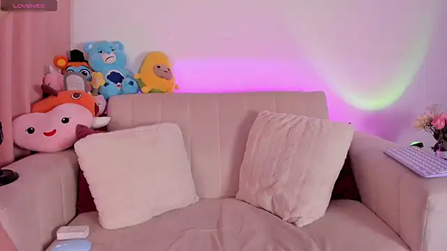 Snapshot of DAKOTA_LOVEE chatting on 02-22-25, 04:51 DAKOTA LOVEE online show from 02-22-25, 04:51