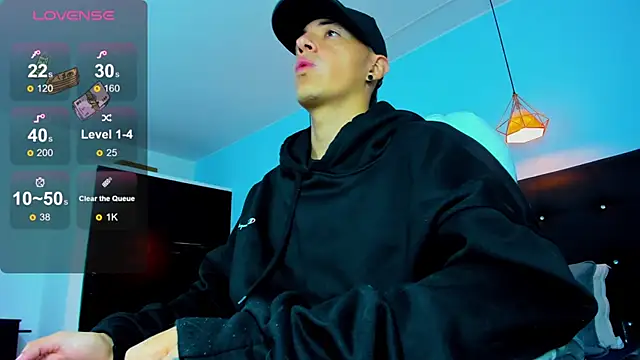 Snapshot of Lobo_17_ chatting on 11-21-25, 03:38 Lobo 17 online show from 11-21-25, 03:38