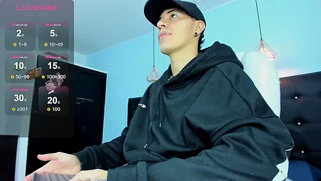 Snapshot of Lobo_17_ chatting on 12-02-25, 03:45 Lobo 17 online show from 12-02-25, 03:45