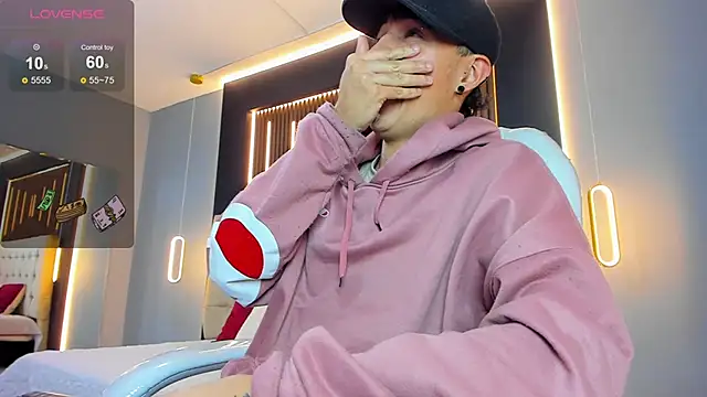 Lobo 17  online show from 03-17-26, 04:10