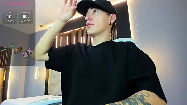 Lobo 17  online show from 04-12-26, 03:33