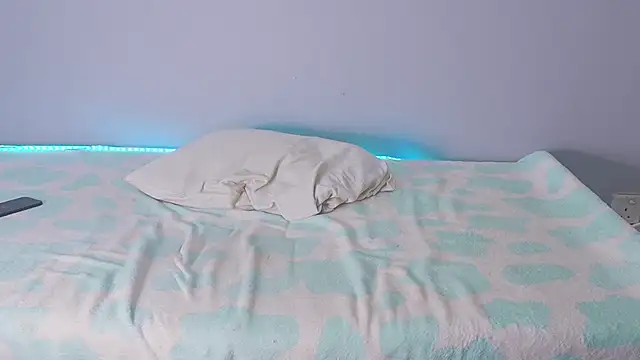 Snapshot of nethmisanjanaa chatting on 01-26-25, 04:41 nethmisanjanaa online show from 01-26-25, 04:41