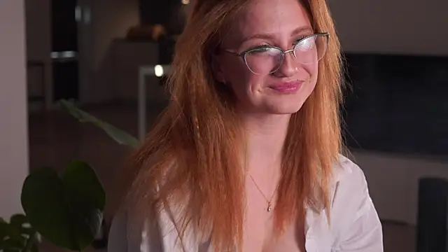 EsmaCrumbley online show from 03-16-26, 04:29