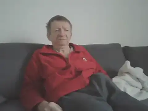 Snapshot of naturiste974 chatting on 01-23-25, 08:25 naturiste974 online show from 01-23-25, 08:25