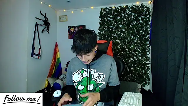 twink sebas  online show from 01-18-25, 12:35