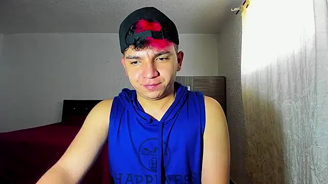 Snapshot of Danielbluestar chatting on 01-13-25, 03:47 Danielbluestar online show from 01-13-25, 03:47