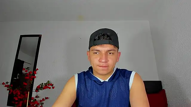 Snapshot of Danielbluestar chatting on 02-26-25, 08:44 Danielbluestar online show from 02-26-25, 08:44