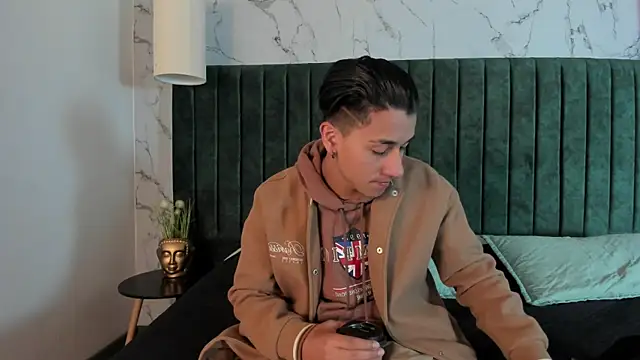 Andy Joy  online show from 01-06-26, 11:25