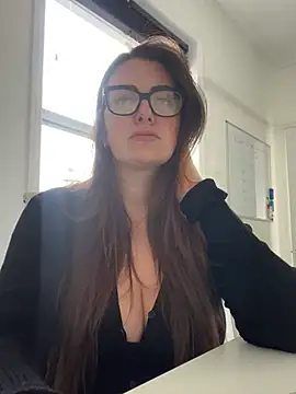 Miss Stassi online show from 03-11-25, 09:24