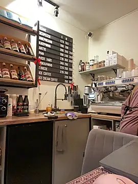 cinnabon  online show from 02-05-26, 02:54