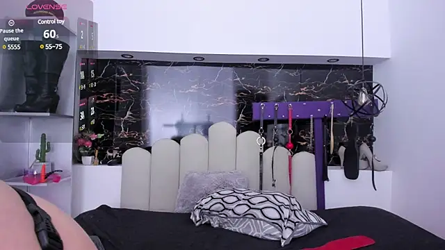 Kathia Armstrong online show from 12-27-24, 04:10