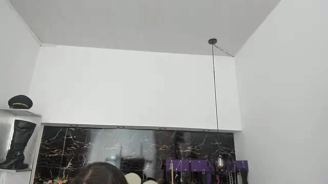 Kathia Armstrong online show from 02-04-25, 01:16