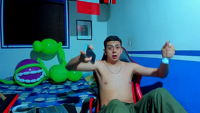 maxowens oficial online show from 06-14-26, 10:12