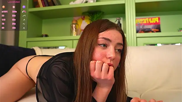 LindaFarmer online show from 04-25-26, 01:41