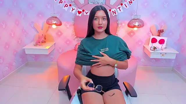 Saraa Skinny online show from 02-16-25, 02:54