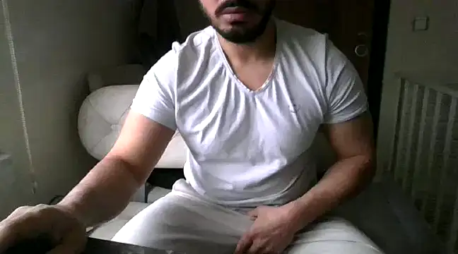 Snapshot of DateMike94 chatting on 02-12-25, 11:18 DateMike94 online show from 02-12-25, 11:18