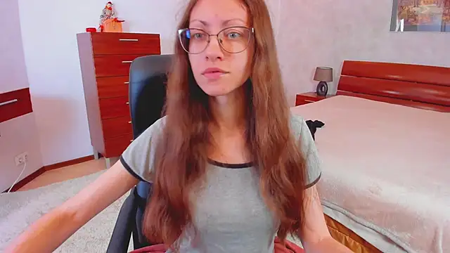 Snapshot of Pantyhose_Mila chatting on 10-19-25, 07:03 Pantyhose Mila online show from 10-19-25, 07:03