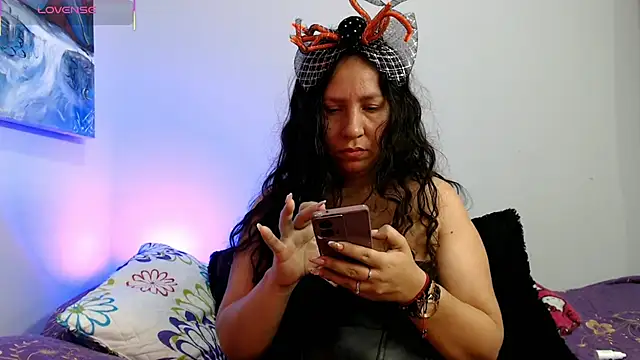 naihroby online show from 10-31-25, 09:49