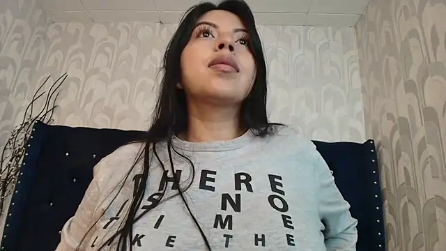 CarolineBrunx online show from 03-12-26, 02:07