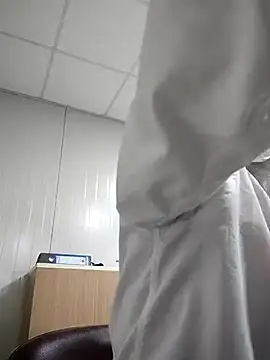 Ishan003 online show from 12-08-24, 11:57